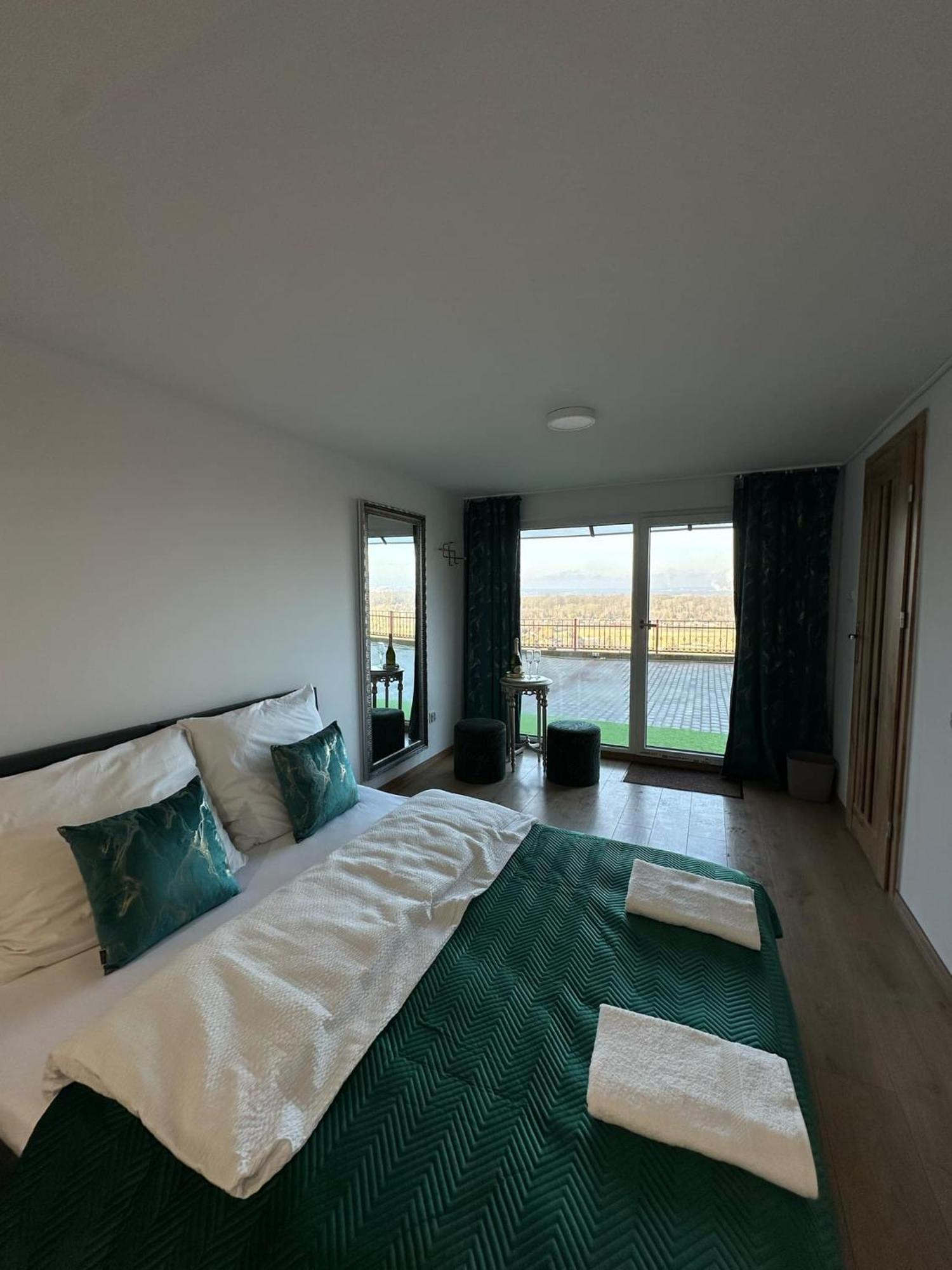 Apartament Bena Ze Zjawiskowym Tarasem Widokowym Хелмно Экстерьер фото